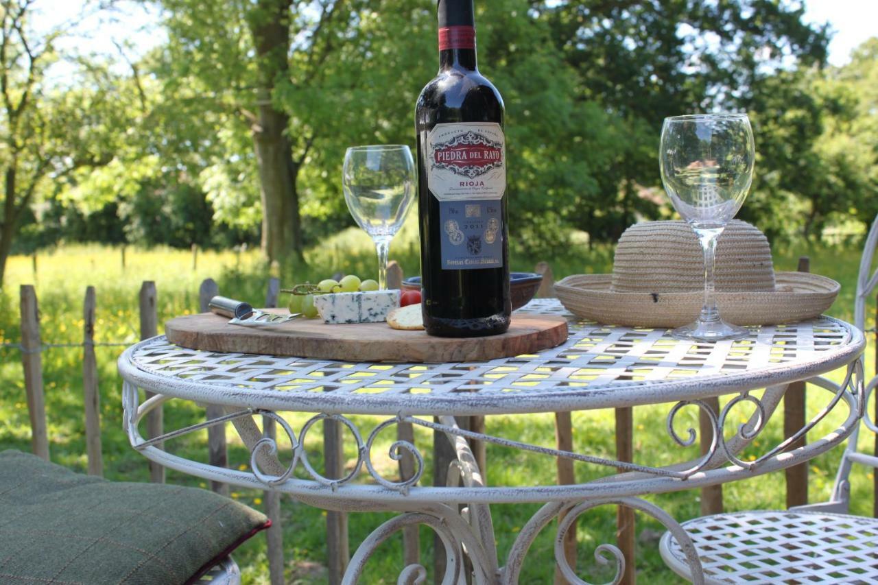 The Old Apple Shed Cosy Heated Cottage In A Meadow Close To The Charming Village Of Bethersden Ashford  Exterior photo
